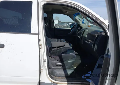 2010 Dodge Ram 1500 St z USA, uszkodzony, nr VIN 1D7RB1GP6AS189243